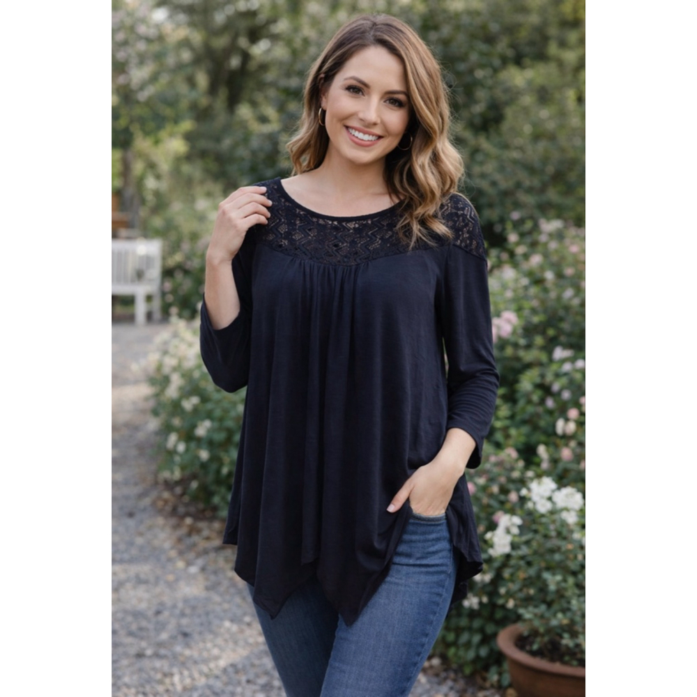 Women's Cupio Black Lace Yoke Tunic Top M